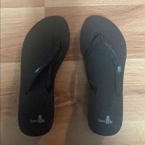 Sanuk platform sandals black